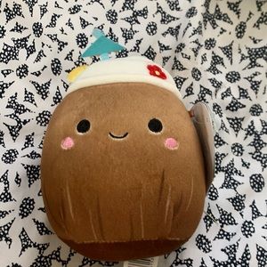 Mieko the piña colada, squishmallow